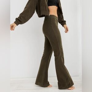 Aerie Groove-On Ribbed Elastic Flare Pants